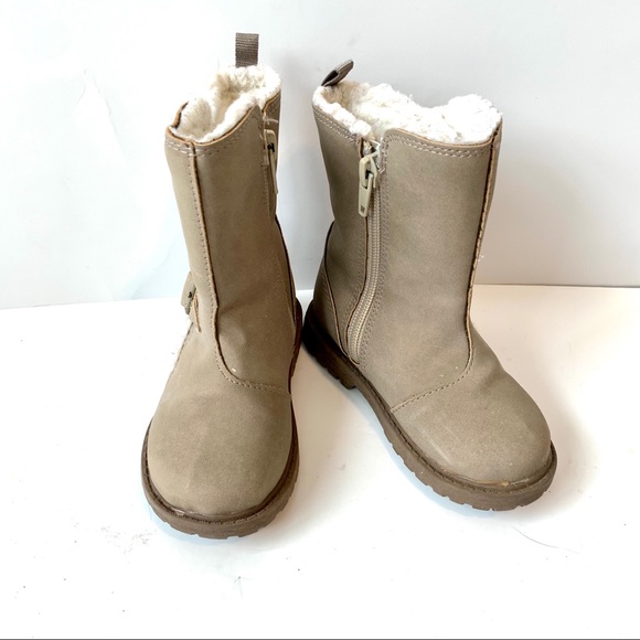 OshKosh B'gosh Other - OSHKOSH Faux Fur Zippered Tan Boots—SZ. 6